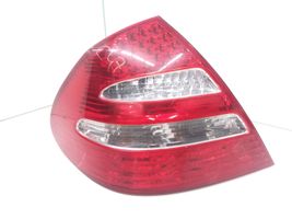 Mercedes-Benz E W211 Luci posteriori A2118200564