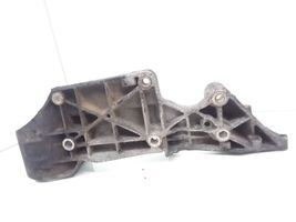 Volkswagen Transporter - Caravelle T5 Support de générateur / alternateur 045903143C