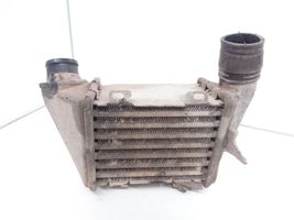 Volkswagen Golf III Chłodnica powietrza doładowującego / Intercooler 1H0145805A