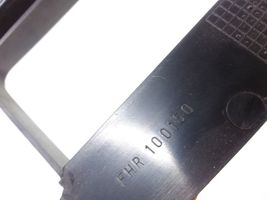 MG MGF Radion/GPS-laitteen pääyksikön kehys FHR100150