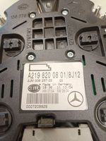 Mercedes-Benz CLS C219 Lampka podsufitki tylna A2198200801