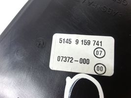 BMW 7 F01 F02 F03 F04 Kojelaudan sivupäätyverhoilu 9159741