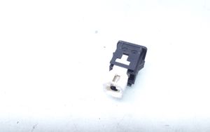 BMW 1 F20 F21 USB-pistokeliitin 9229294