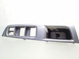 Subaru Forester SH Ramka przycisków otwierania szyby drzwi przednich 94266FG530