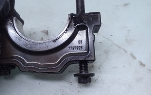 BMW 5 G30 G31 Supporto dell’albero motore 7797928