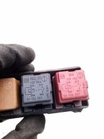 Opel Meriva A Fuse module 24437030