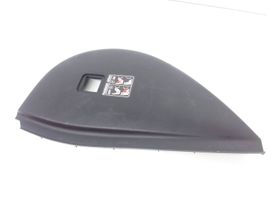 Toyota Avensis T270 Moldura del extremo lateral de panel 5531805020