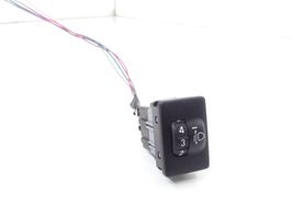 Toyota Avensis T270 Interruptor de control de altura del faro delantero 8415202040