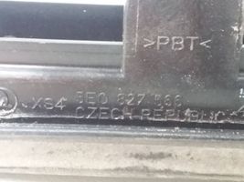 Skoda Fabia Mk3 (NJ) Uchwyt / Rączka zewnętrzna otwierania klapy tylnej / bagażnika 5E0827586