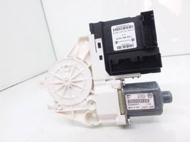 Volkswagen Tiguan Priekinis varikliukas langų pakėlėjo 5N0959701C