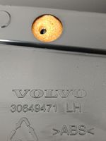 Volvo V70 Boczki / Poszycie drzwi tylnych 30649471