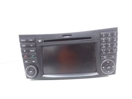 Mercedes-Benz CLS C219 Radio/CD/DVD/GPS-pääyksikkö A2118705194