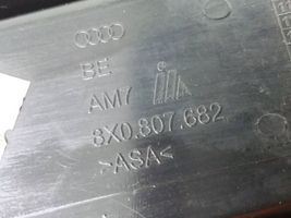 Audi A1 Kratka dolna zderzaka przedniego 8X0807682