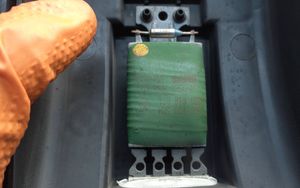 Volkswagen Golf IV Pečiuko ventiliatoriaus reostatas (reustatas) 1J0819022a