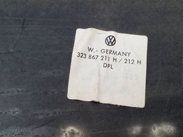 Volkswagen PASSAT B2 Takaoven verhoilu 323867211