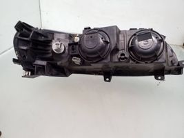 Volvo V70 Lampa przednia 05051119