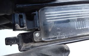 Toyota RAV 4 (XA30) Lampa oświetlenia tylnej tablicy rejestracyjnej A045053