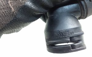 Volkswagen Golf V Moottorin vesijäähdytyksen putki/letku 3C0122291