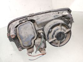 Volvo S70  V70  V70 XC Lampa przednia 205409B