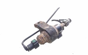 Ford Mondeo MK IV Pompa del combustibile del riscaldamento ausiliario Webasto 9001441B