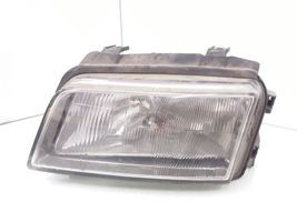 Audi A4 S4 B5 8D Lampa przednia 8D0941003E