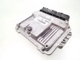 KIA Carens II Sterownik / Moduł ECU 0281013072