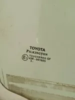 Toyota Avensis T270 Etuoven ikkunalasi, neliovinen malli 