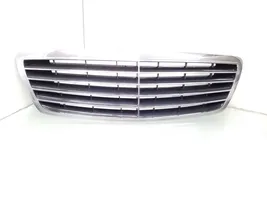 Mercedes-Benz S W220 Grille calandre supérieure de pare-chocs avant A2208800583