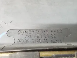 Mercedes-Benz S W220 Coperchio scatola dei fusibili 2205400082