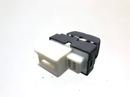 Chevrolet Captiva Central locking switch button 