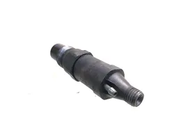 Volkswagen PASSAT B4 Fuel injector 028130201B