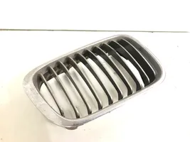 BMW 3 E46 Grille de calandre avant 8195056