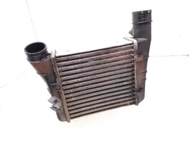 Audi A4 S4 B7 8E 8H Chłodnica powietrza doładowującego / Intercooler 70820721