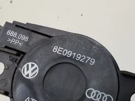 Audi A4 S4 B7 8E 8H Parkošanās skaļrunis (PDC) sensors 8E0919279