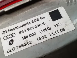 Audi A4 S4 B7 8E 8H Luci posteriori 8E9945096E