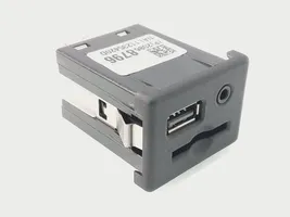 Opel Insignia A USB socket connector 20868796