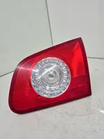 Volkswagen PASSAT B6 Lampy tylnej klapy bagażnika 3C9945094