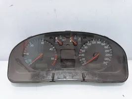 Volkswagen PASSAT B5 Geschwindigkeitsmesser Cockpit 3B0920822A