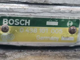 Audi 80 90 B3 Distributore del carburante agli iniettori 0438121011