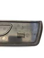 BMW 7 E65 E66 Moldura protectora del borde delantero 7051871