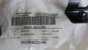 Porsche Cayenne (9Y0 9Y3) Lokasuojan kannake 95882116801