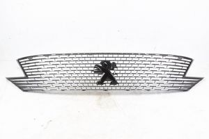 Peugeot 5008 II Maskownica / Grill / Atrapa górna chłodnicy 9836842277