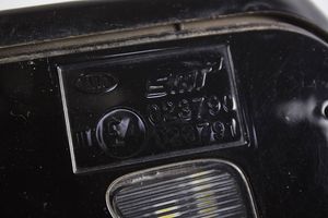 KIA Ceed Specchietto retrovisore elettrico portiera anteriore E4023791