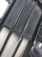 KIA Sportage Grille inférieure de pare-chocs avant  86569-F1500