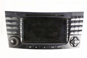 Mercedes-Benz E W211 Radio/CD/DVD/GPS-pääyksikkö A2118272442