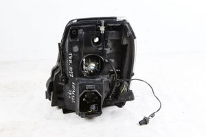 Cadillac Escalade Lampa przednia 263674