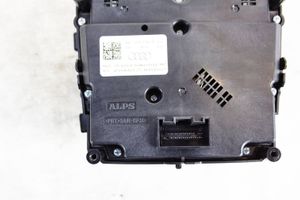 Audi A4 Allroad B9 Panel radia 8W0919614