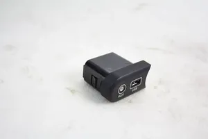 KIA Ceed Connettore plug in USB 96120a2300