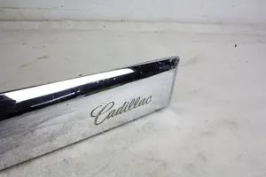 Cadillac SRX Trunk door license plate light bar 20902911