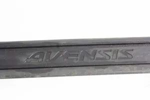 Toyota Avensis T270 Garniture de marche-pieds arrière 6791505040